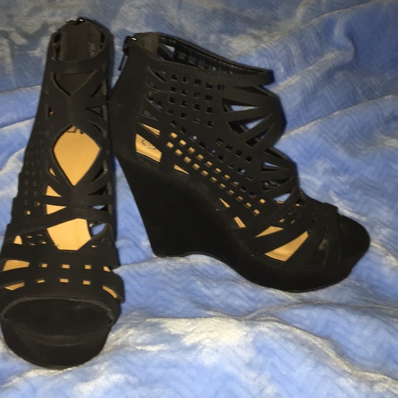 Chelsea Moreland Shoes - Chelsea Moreland Lattice work Wedge Platforms